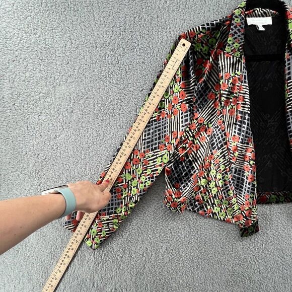 Anthropologie Abstract Floral Velvet Wrap Blazer Size 0 - Picture 10 of 15